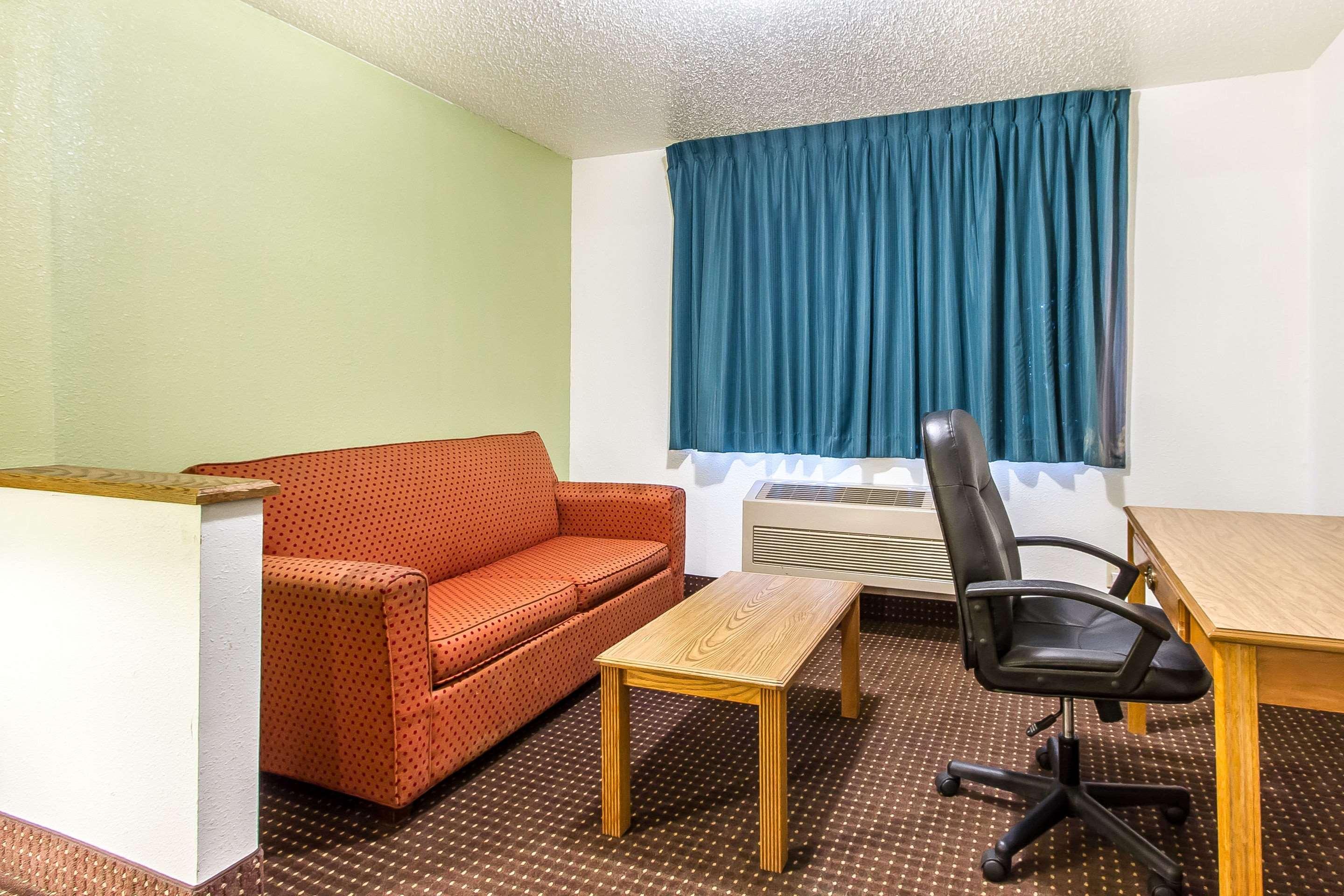 Econo Lodge & Suites Пекин Экстерьер фото